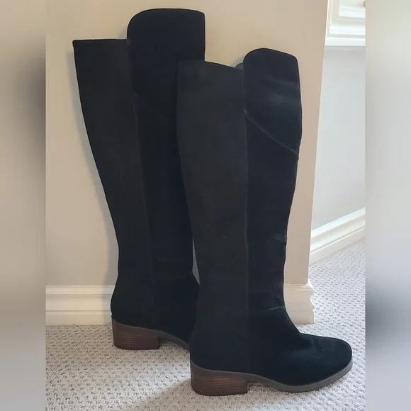 NWOT Lucky Brand black leather knee high boots. Size 7 - Picture 2 of 9